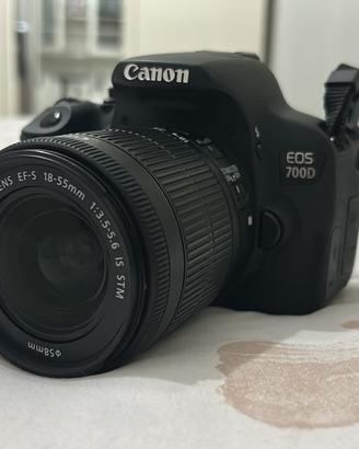 Canon EOS 700D