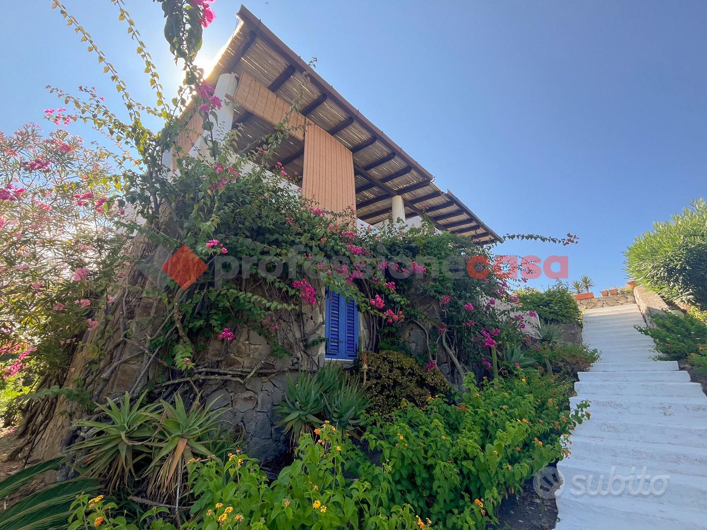 House in Lipari, Lentia - Vista 2