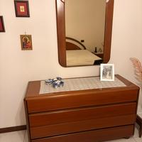 Cassettiera con specchio