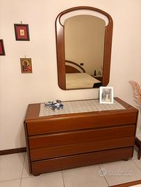 Cassettiera con specchio