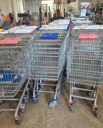 CARRELLI SPESA PER SUPERMERCATO USATI
