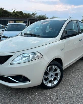 Lancia Ypsilon 1.3 MJT 95CV S&S Opening Edition