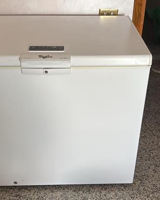 Freezer a pozzetto Whirlpool Space Max 6th sense