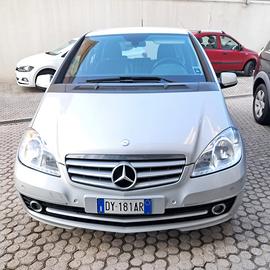 Mercedes A 180 elegance automatica