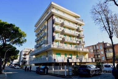 27.6 - 4.7 Bilocale 120 m dalla spiaggia, centro