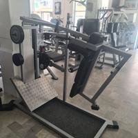 Attrezzo da palestra PENDULUM SQUAT