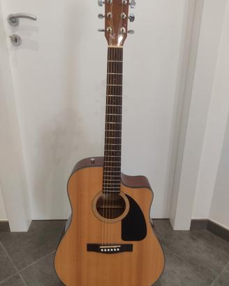 chitarra acustica amplificata Fender