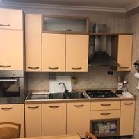 cucina in buone condizioni 