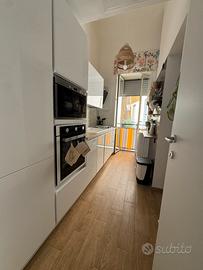 Cucina moderna 2 anni di vita con elettrodomestici