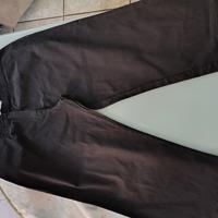 pantaloni pinocchietto