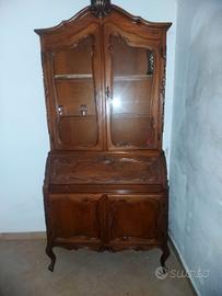 vetrinetta antica con scrittoio