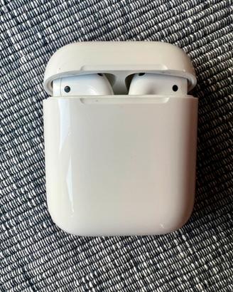 Apple AirPods 2 buone condizioni