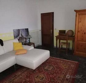 Villa di 320 m² con 1 locale a Polinago