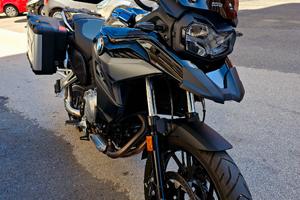 BMW F750 GS + casco Bell Mx + Giubotto Airbag v3