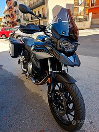 BMW F750 GS + casco Bell Mx + Giubotto Airbag v3
