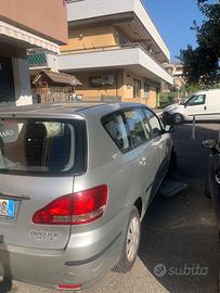 Toyota Avensis Verso