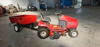 Trattorino rasaerba Toro Wheel Horse con rimorchio