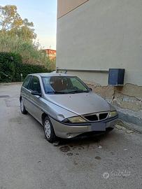 Lancia Y