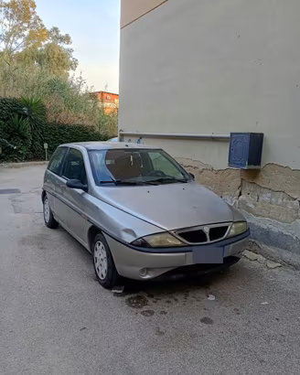 Lancia Y