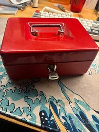 Cassetta con serratura