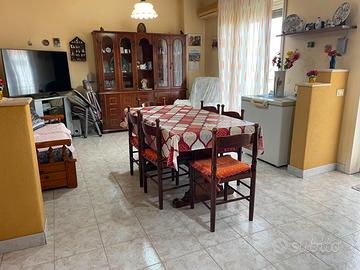 Elegante 5 vani con possibilità garage