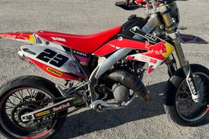 HM 125 CRM derapage competition