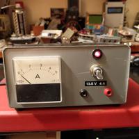 Alimentatore 13,5 Volt. 4-5 Ampere.