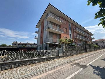 Appartamento di 107 m² con 4 locali e box auto a B