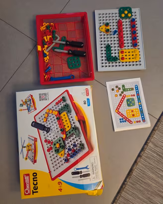costruzione con cacciaviti 