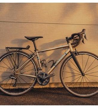 Bici in titanio ultegra a di2 a 11 velocita