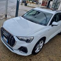 Audi Q3 35 TDI S tronic line edition PRONTA CONSEG