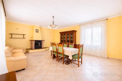 Valmontone: villa indipendente con giardino