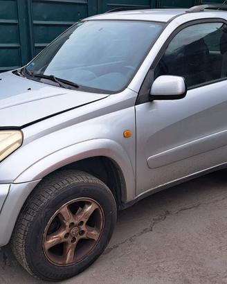 Ricambi vari Toyota Rav4 2.0 benzina del 2004