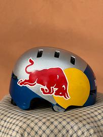 Casco red bull