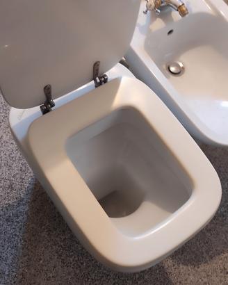 Bidet e Water  ceramica bianca 