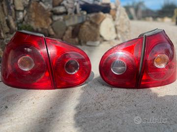 COPPIA INTERA DI 4 Fanali posteriori golf 5