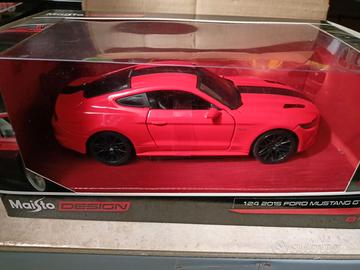 MODELLINO FORD MUSTANG GT 2015 RED BLACK 1:43