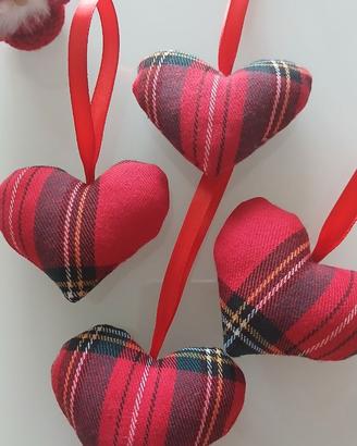 Decorazioni natalizie tartan 4 cuoricini da append