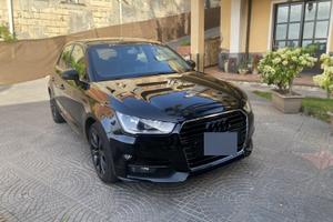 Audi A1 S-TRONIC 1.4 TDI IDENTITY BLACK
