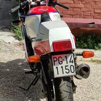 Yamaha FZR 600 - 1990