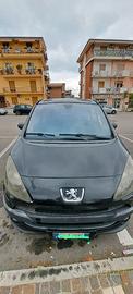 Peugeot 1007 anno 2006 3P . 1398 Diesel