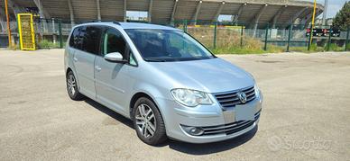 Volkswagen Touran 1.9 tdi 2010 Highline