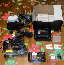 Macchina Sony DSC-HX5V con custodia subacquea