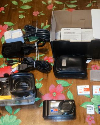 Macchina Sony DSC-HX5V con custodia subacquea