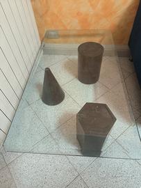 tavolino in cristallo massiccio con piedi in marmo