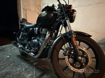 Meteor 350 Stellar Black Edition