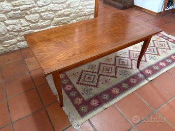 Tavolino in legno stile classico