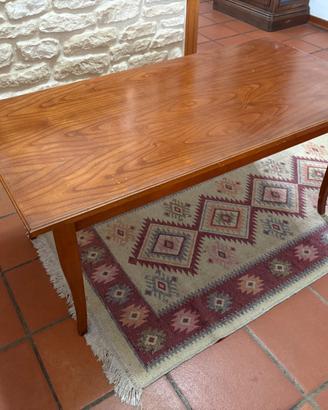 Tavolino in legno stile classico