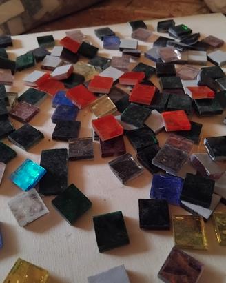 pezzi di mosaico in vetro