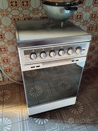 Cucina a gas con forno